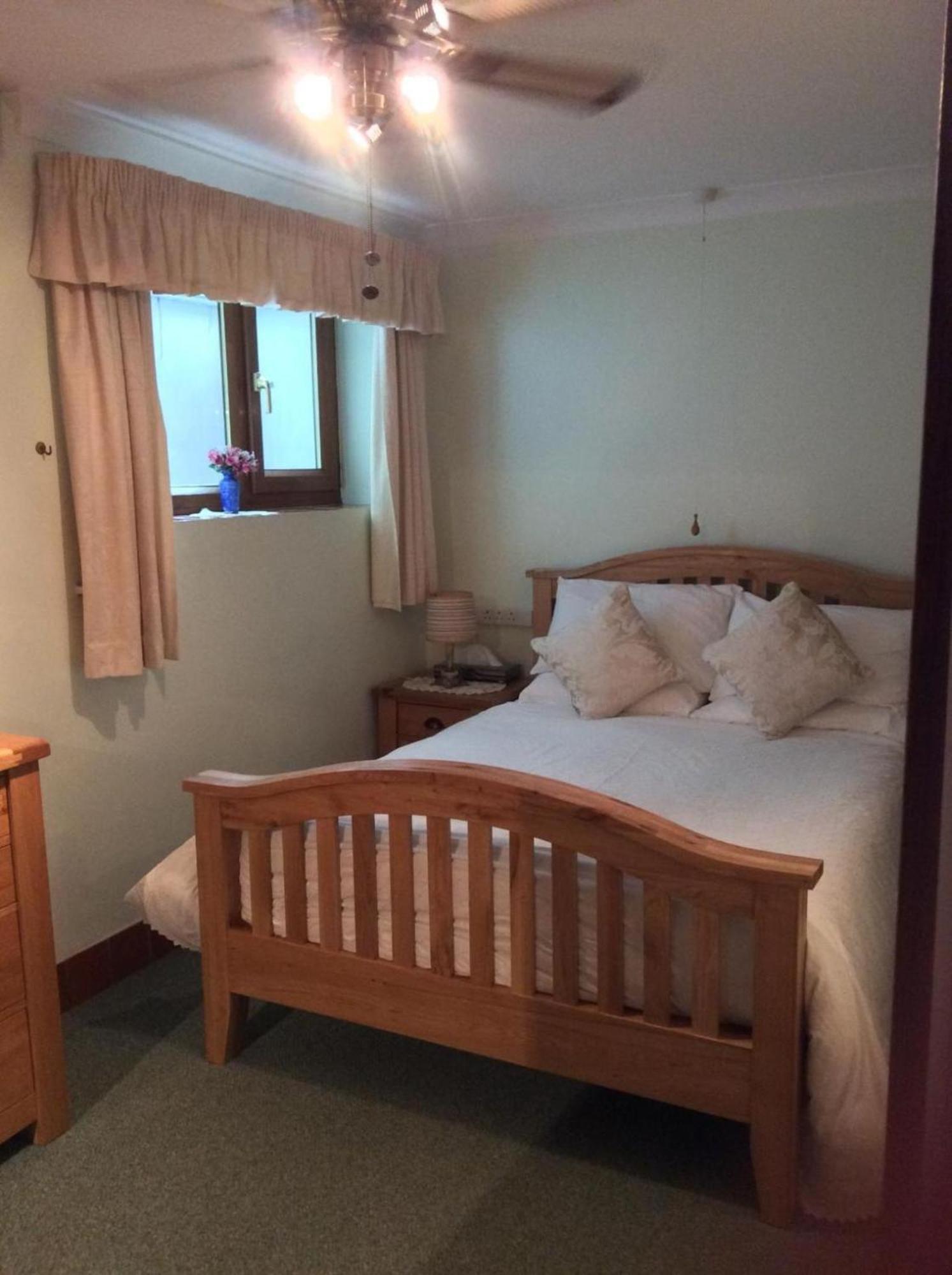 Room In Guest Room - Orchard Manor, Fore Street, Probus, Cornwall ترورو المظهر الخارجي الصورة